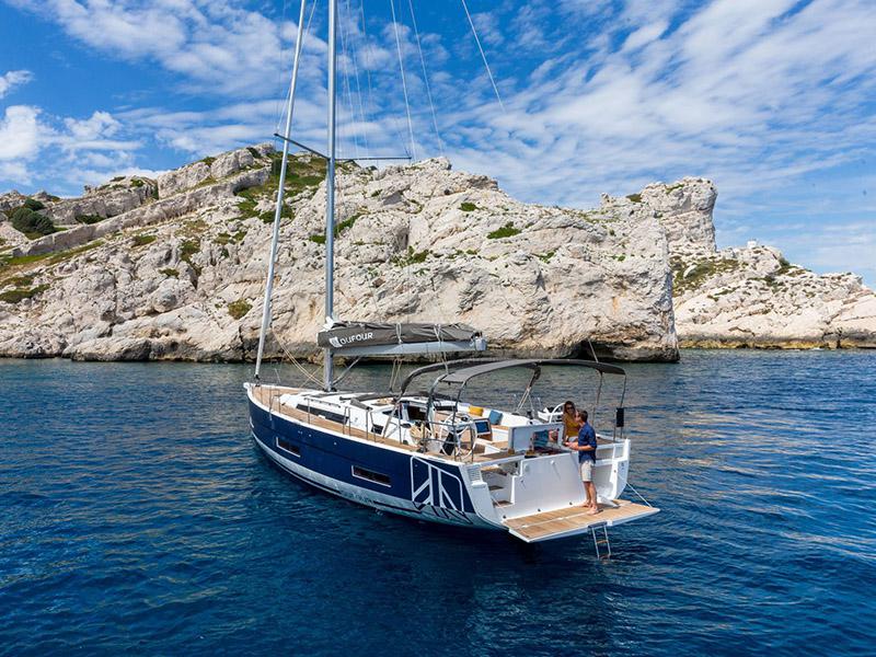 Book yachts online - sailboat - Dufour 530 GL - Vita - rent