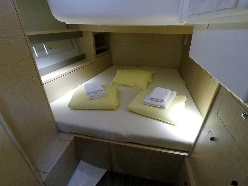 Book yachts online - sailboat - Dufour 530 GL - Vita - rent