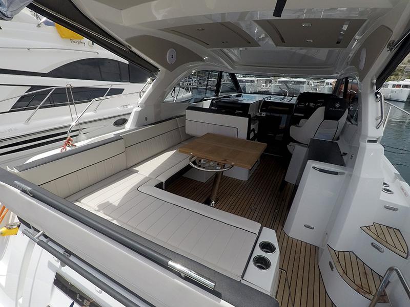Book yachts online - motorboat - Leader 33 - Il Sogno - rent