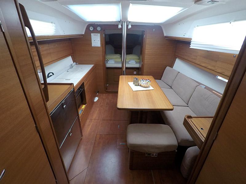 Book yachts online - sailboat - Dufour 382 GL - Sveti Ivan - rent