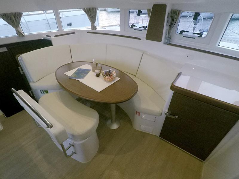 Book yachts online - catamaran - Lagoon 380 - Grey pearl - rent