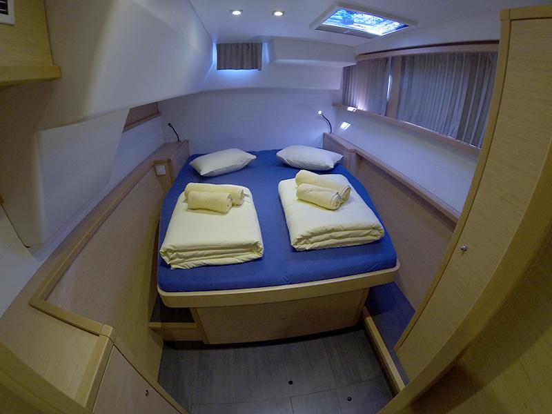 Book yachts online - catamaran - Lagoon 450 - Saelma - rent