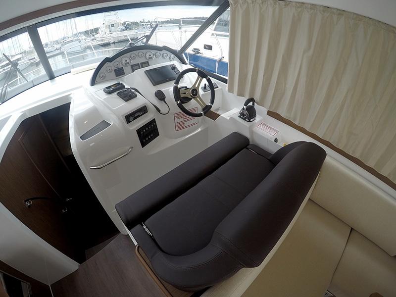 Book yachts online - motorboat - Beneteau Antares 36 - Sveti Nikola - rent