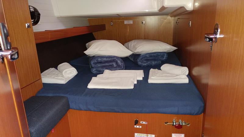 Book yachts online - sailboat - Bavaria Cruiser 46 - EFI - rent