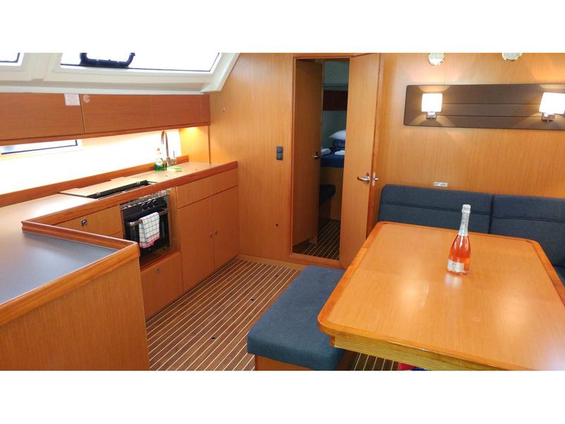 Book yachts online - sailboat - Bavaria Cruiser 46 - EFI - rent