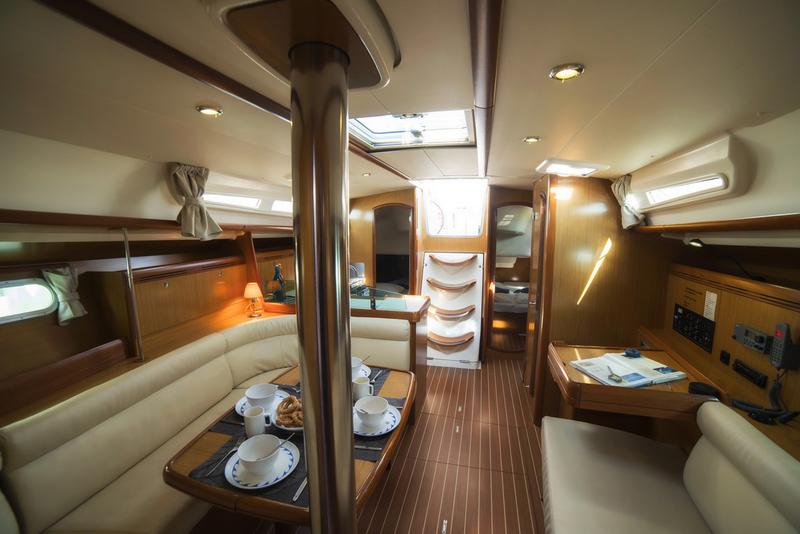 Book yachts online - sailboat - Sun Odyssey 42 i - SUN ODYSSEY 42i (2008) - VOL - rent