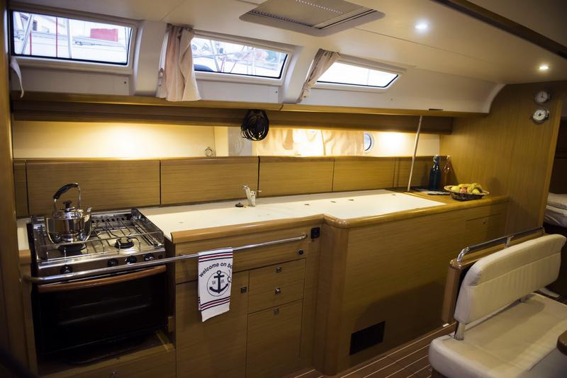 Book yachts online - sailboat - Sun Odyssey 44 i - SUN ODYSSEY 44i (2009) - VOL - rent