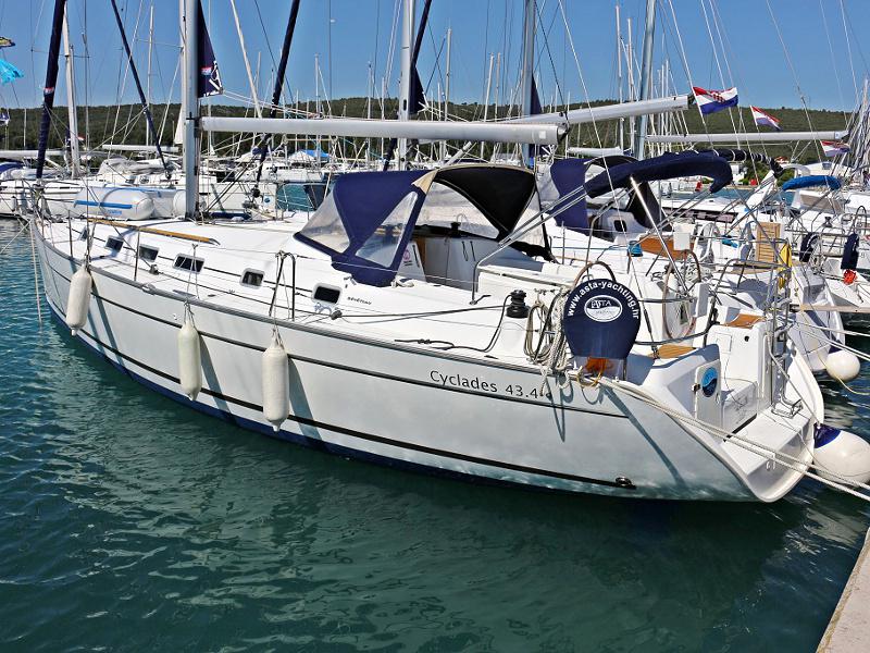 Book yachts online - sailboat - CYCLADES 43.4 BT - LEVANT - rent