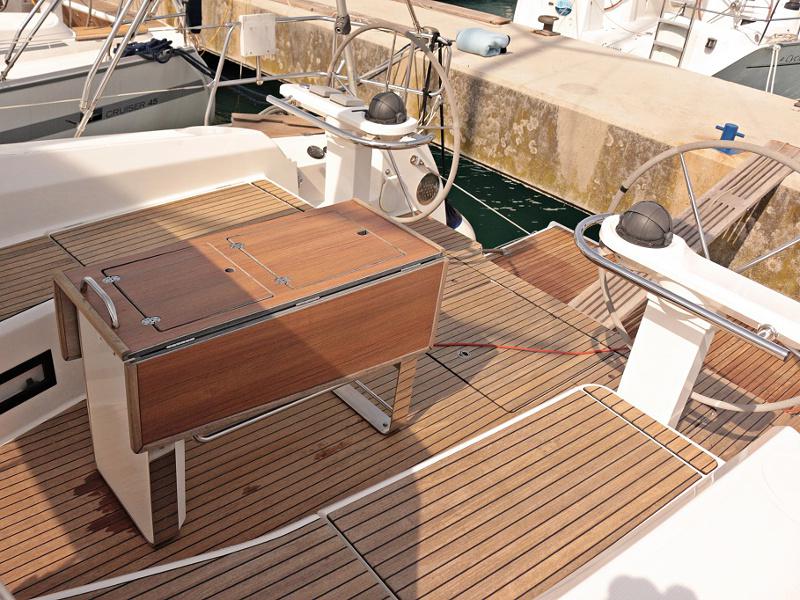 Book yachts online - sailboat - BAVARIA C 45 BT - SOPHIA - rent