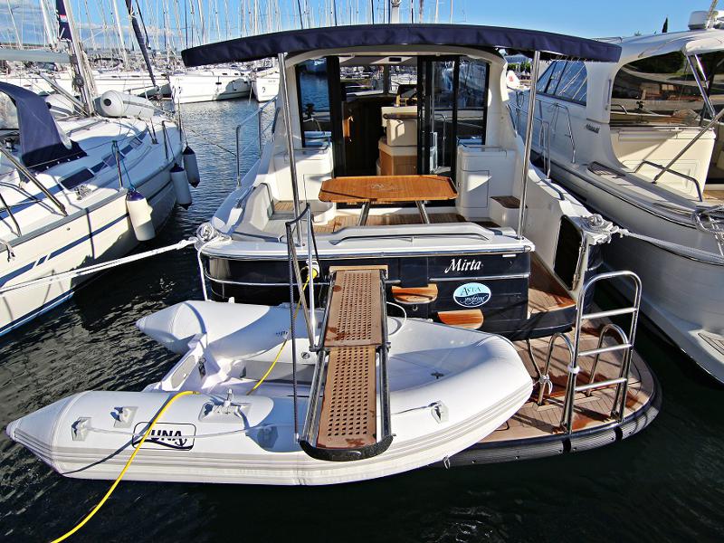 Book yachts online - motorboat - ADRIANA 36 BT (16) - MIRTA - rent