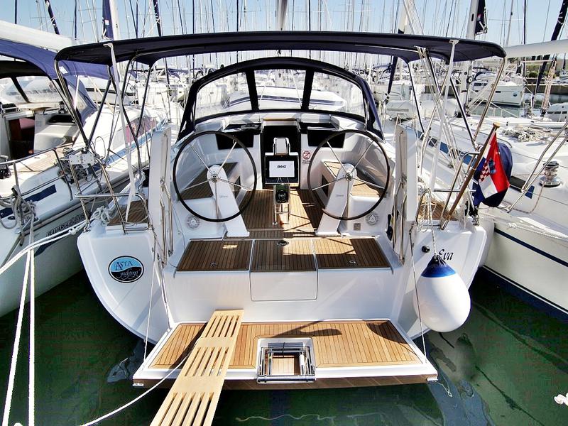 Book yachts online - sailboat - HANSE 418 BT - EVA - rent