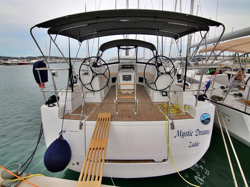 Book yachts online - sailboat - JEANNEAU 54 BT - MYSTIC DREAMS - rent