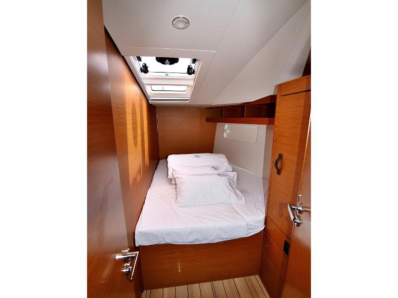 Book yachts online - sailboat - JEANNEAU 54 BT - MYSTIC DREAMS - rent