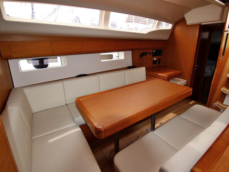 Book yachts online - sailboat - JEANNEAU 54 BT - MYSTIC DREAMS - rent