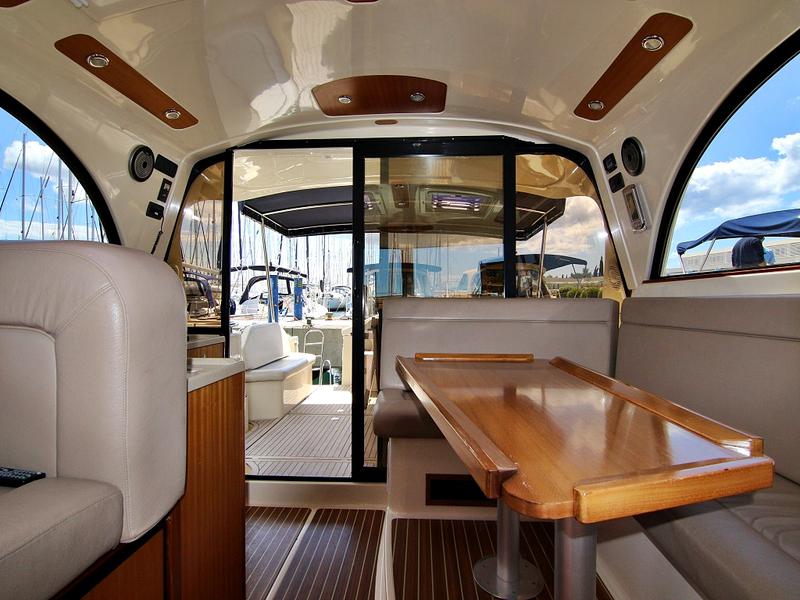 Book yachts online - motorboat - ADRIANA 44 BT (12) - FRANKA - rent