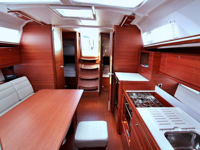 Book yachts online - sailboat - DUFOUR 382 BT - LOUISE - rent