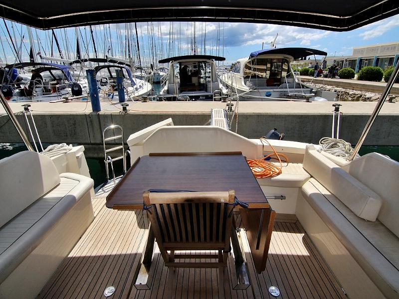 Book yachts online - motorboat - Adriana 44 BT (20) - ROBERTA - rent
