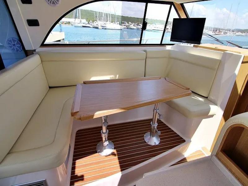 Book yachts online - motorboat - Adriana 44 BT (20) - ROBERTA - rent