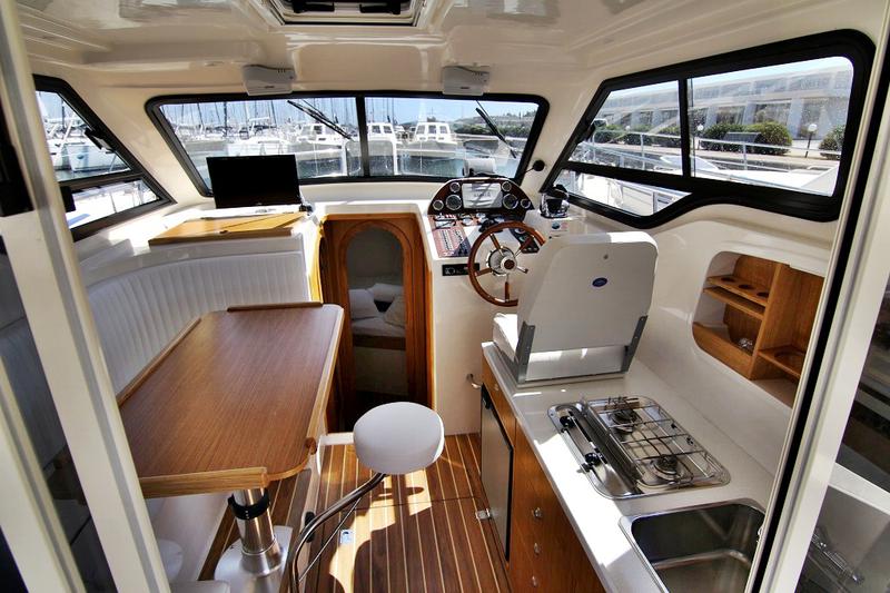 Book yachts online - motorboat - VEKTOR 950 BT (15) - BAVA - rent