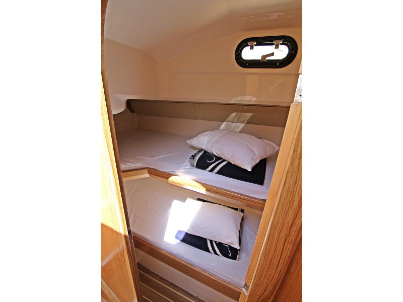 Book yachts online - motorboat - VEKTOR 950 BT (15) - BAVA - rent