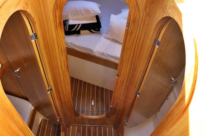 Book yachts online - motorboat - VEKTOR 950 BT (15) - BAVA - rent