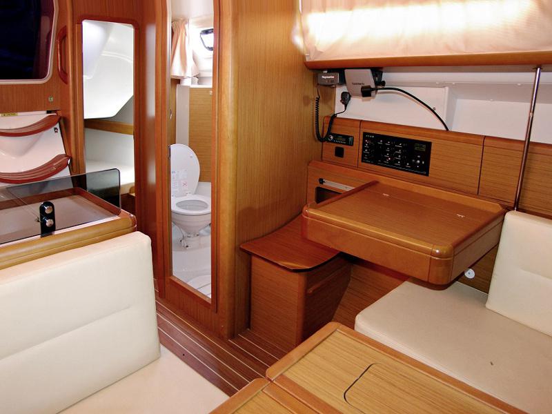 Book yachts online - sailboat - SUN ODYSSEY 36i - SEDNA - rent