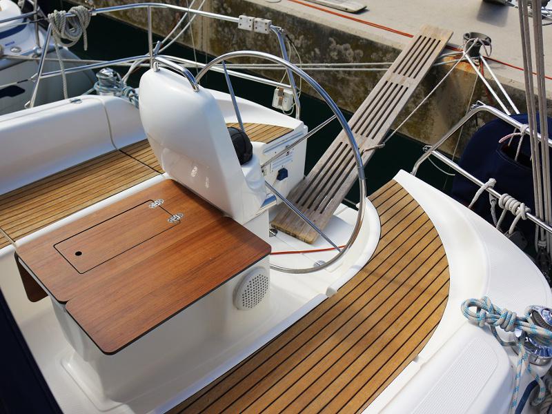 Book yachts online - sailboat - BAVARIA 33 C - FRANA - rent
