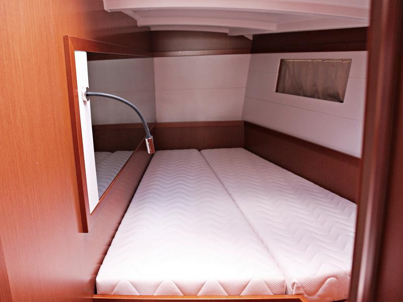 Book yachts online - sailboat - OCEANIS 48 BT - FILOMENA - rent