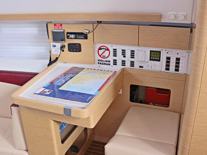 Book yachts online - sailboat - ELAN 444 Impression BT - SAGITTA - rent