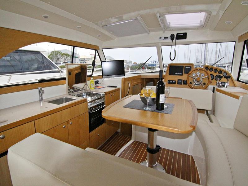 Book yachts online - motorboat - ADRIANA 36 BT (21) - IRIS - rent