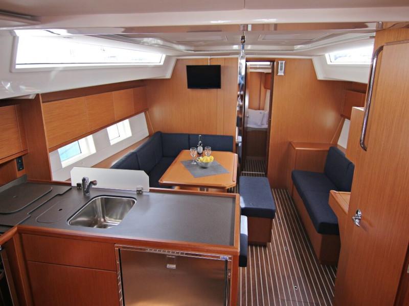 Book yachts online - sailboat - BAVARIA C 45 BT (19) - TWIGGY - rent
