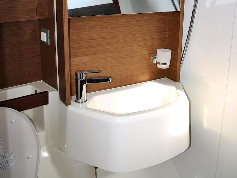 Book yachts online - sailboat - OCEANIS 51.1 BT (20) - PEARL DREAMS - rent