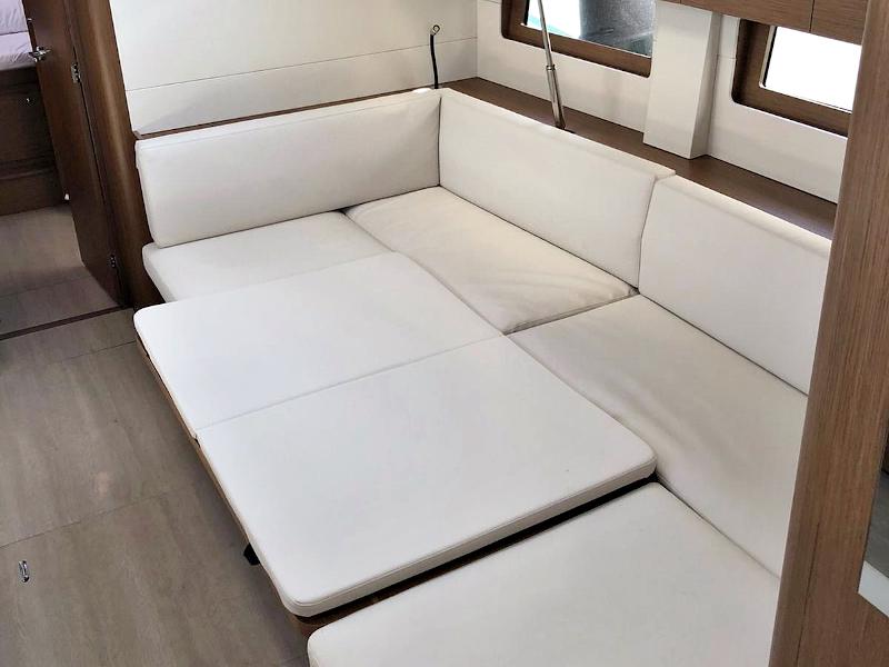 Book yachts online - sailboat - OCEANIS 51.1 BT (20) - PEARL DREAMS - rent