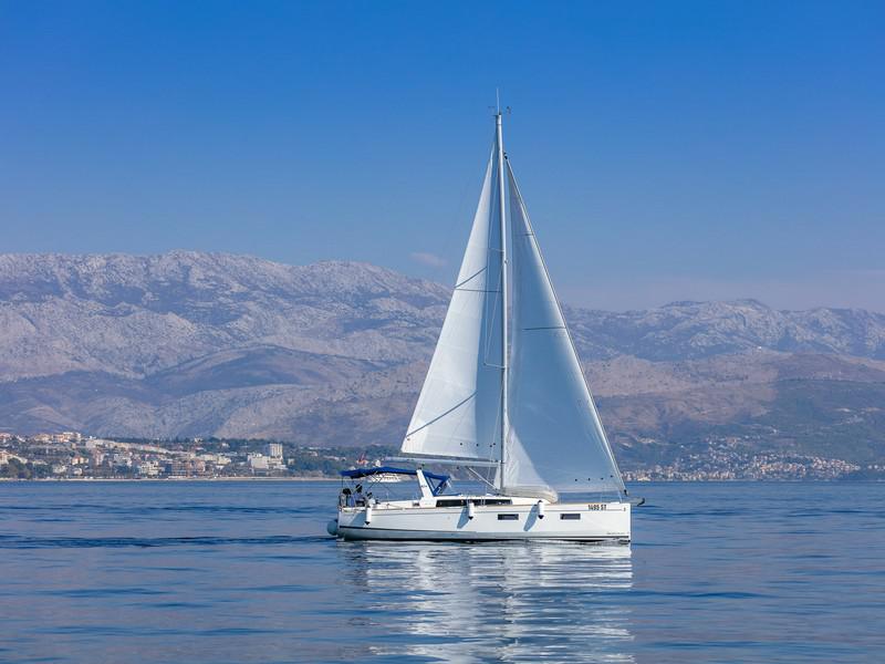 Book yachts online - sailboat - Beneteau Oceanis 38.1 - ANIMA MARIS 2 - rent