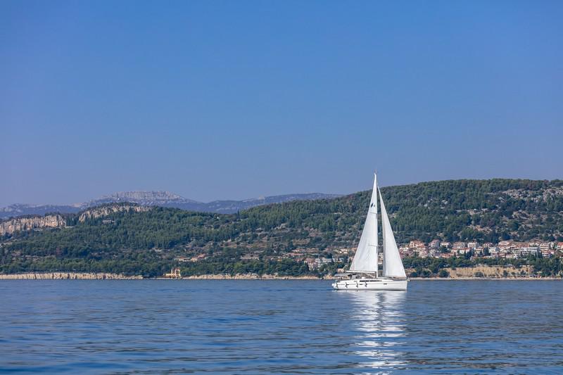 Book yachts online - sailboat - Bavaria Cruiser 46 - SOLARIĆ - rent