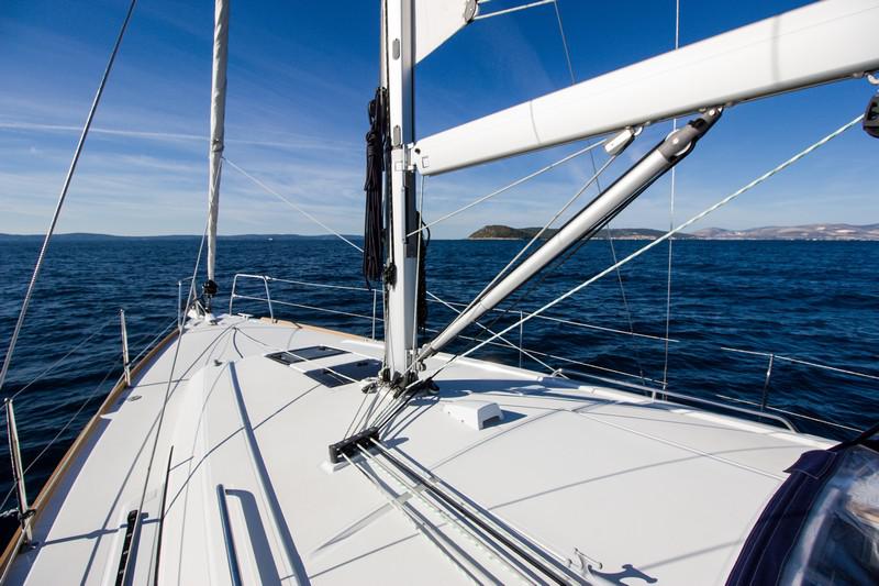 Book yachts online - sailboat - Beneteau Oceanis 38 - ARSEN - rent