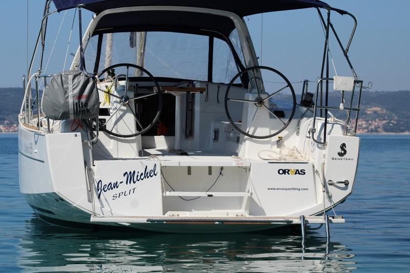 Book yachts online - sailboat - Beneteau Oceanis 35 - JEAN MICHEL - rent