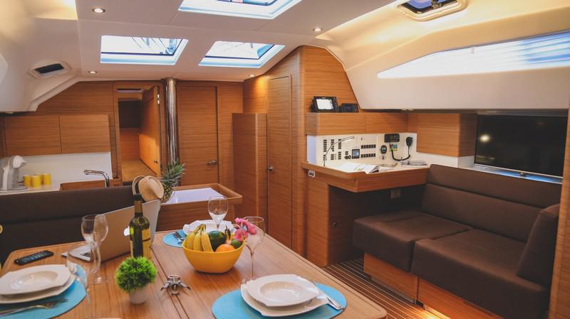 Book yachts online - sailboat - Elan 50 Impression - LENA - rent