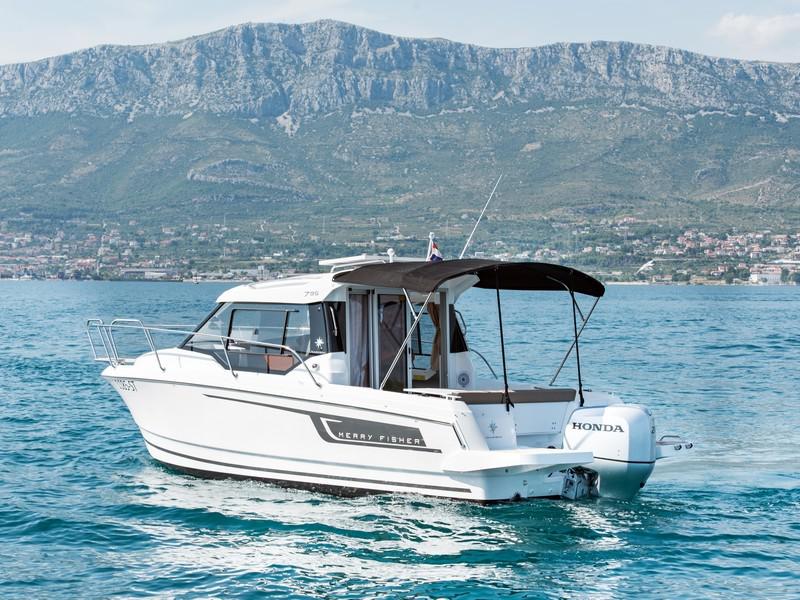 Book yachts online - motorboat - Jeanneau Merry Fisher 795 - ROKO - rent