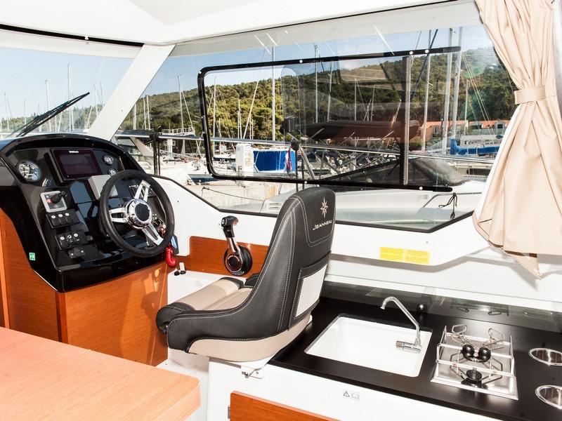Book yachts online - motorboat - Jeanneau Merry Fisher 795 - ROKO - rent