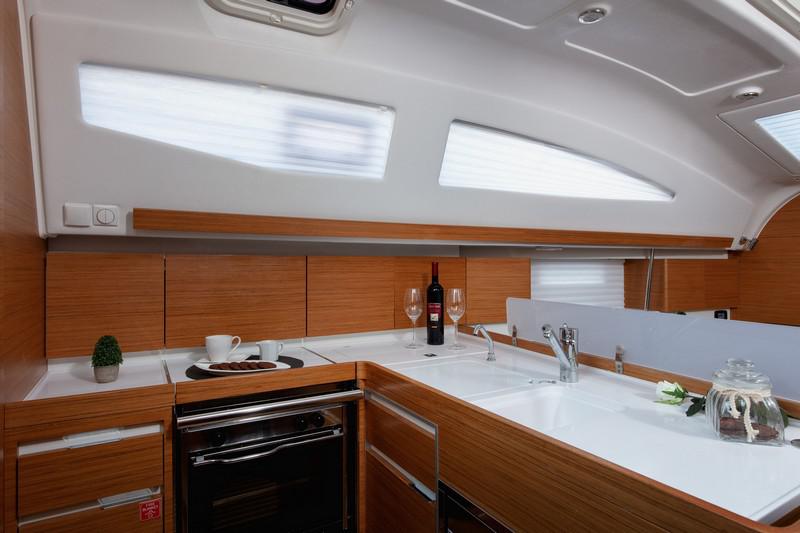 Book yachts online - sailboat - Elan 40 Impression - TINO - rent