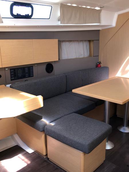 Book yachts online - sailboat - Oceanis 38 - Amaral - rent