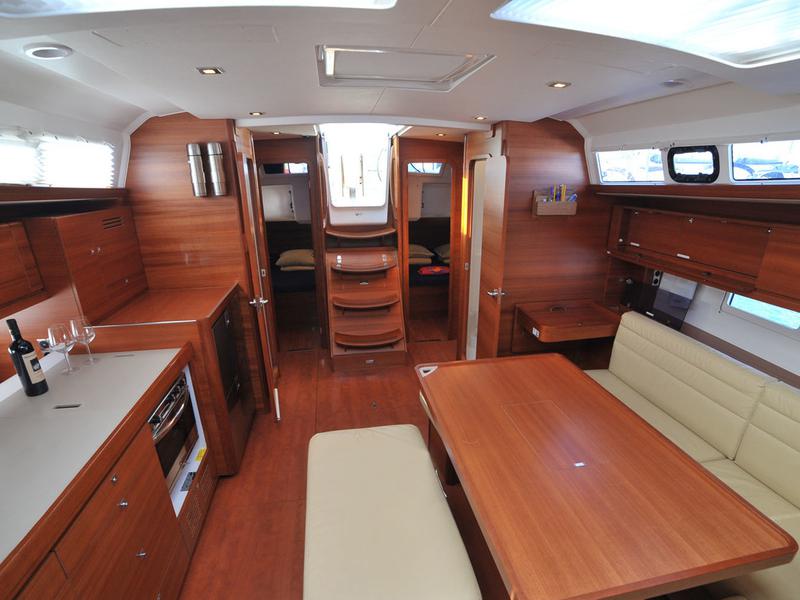 Book yachts online - sailboat - Dufour 460 Grand Large (5 cab) - Salted Caramel - rent