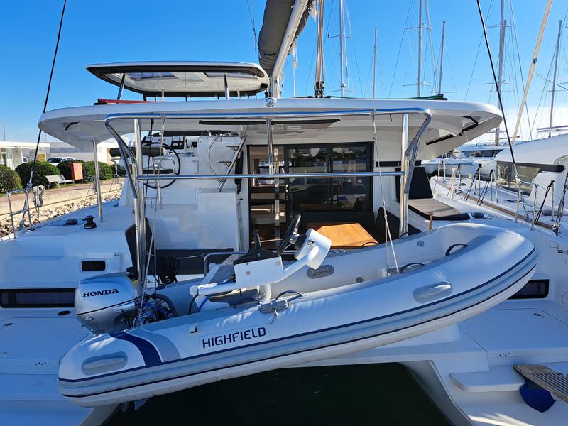 Book yachts online - catamaran - Lagoon 42 - LILA - NEW IN FLEET  - rent