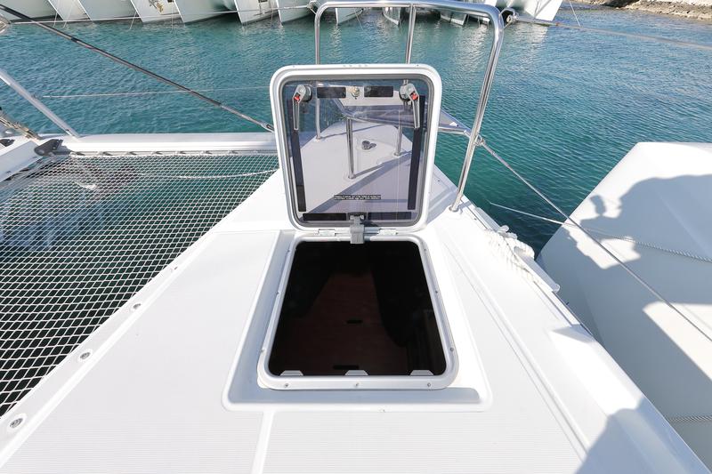 Book yachts online - catamaran - Lagoon 46 - WHY NOT - rent