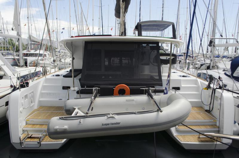 Book yachts online - catamaran - Lagoon 40 - Destiny - rent