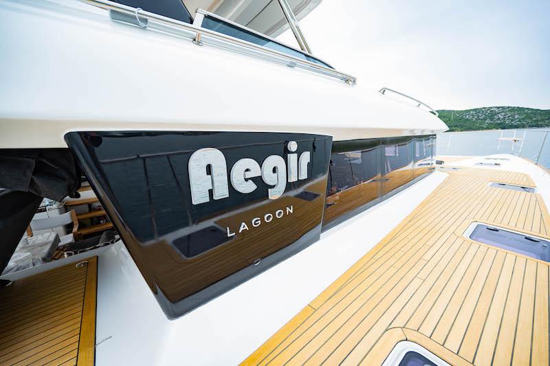 Book yachts online - powercatamaran - Lagoon 630 Power - ÄGIR - rent