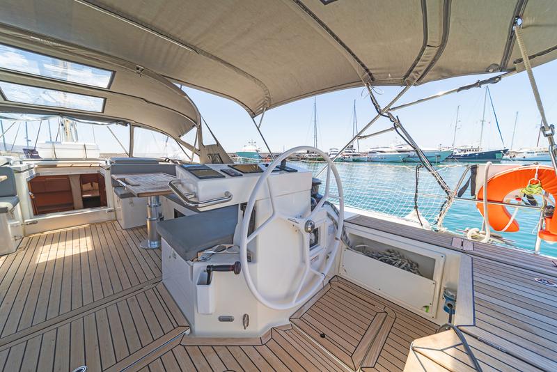 Book yachts online - sailboat - Bavaria C57 A/C &amp; GEN &amp; WM - Seacret - rent