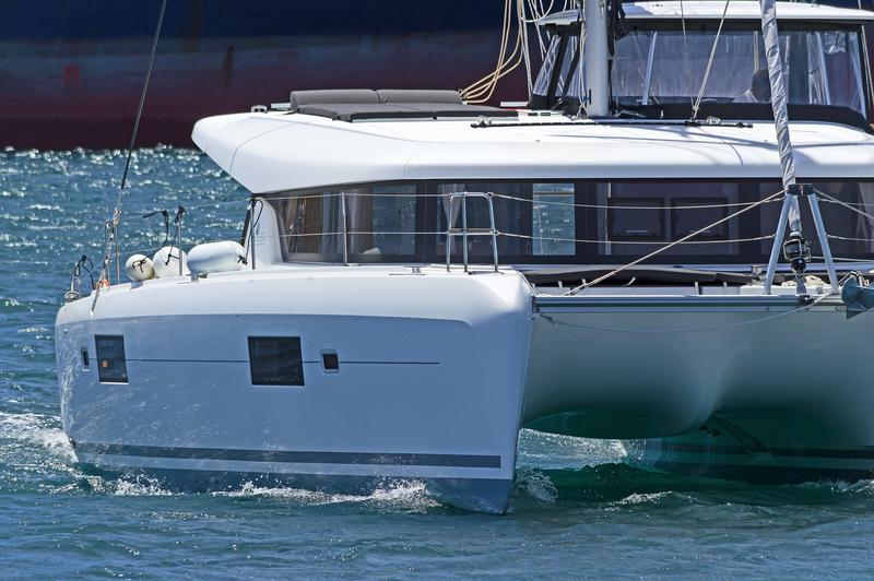 Book yachts online - catamaran - Lagoon 42 A/C &amp; GEN. - BREEZE - rent