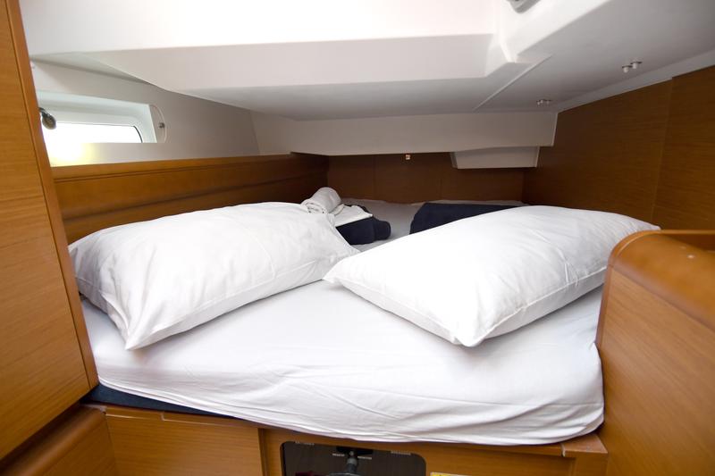 Book yachts online - sailboat - Sun Odyssey 419 - Kiss Kiss - rent